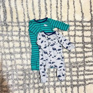 Carter’s footless onesies 2pk